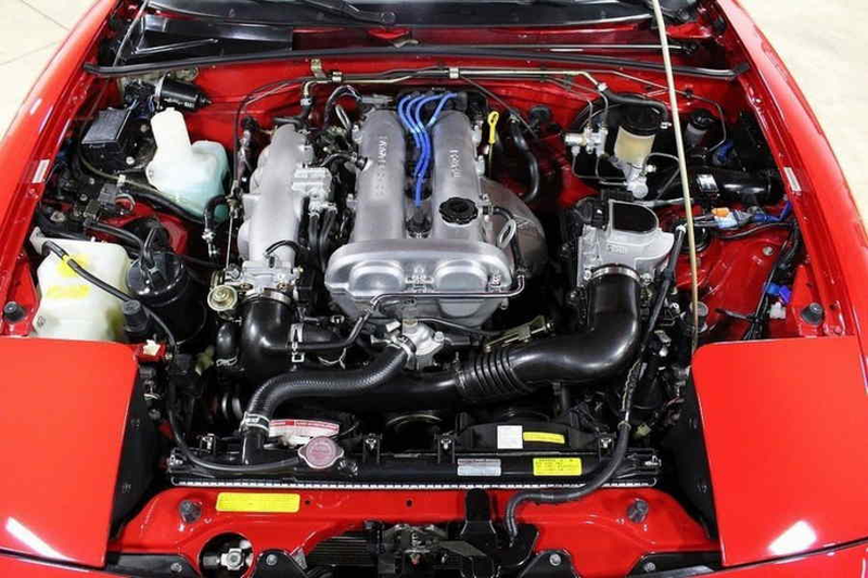 Illustration for article titled At $16,900, Is This 1990 Mazda Miata The Answer To A Question Nobody Asked?